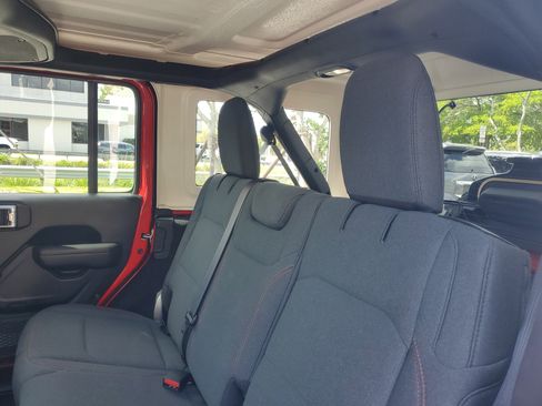 Used 2026 Jeep Wrangler Unlimited Rubicon image 12