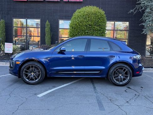 Used 2023 Porsche Macan Turbo image 9