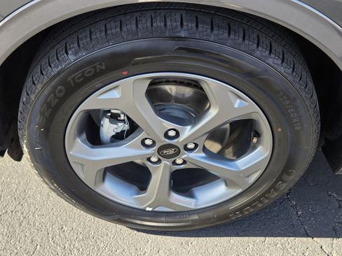 Certified 2024 Ford Escape ST-Line image 9