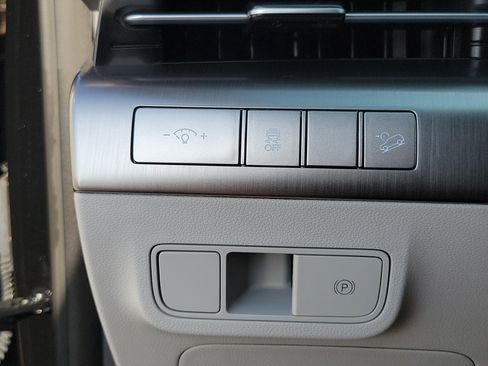 Used 2026 Hyundai Kona SEL Sport FWD image 12