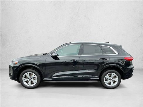 Certified 2025 Audi Q5 Premium w/ Convenience Package AWD/4WD image 8