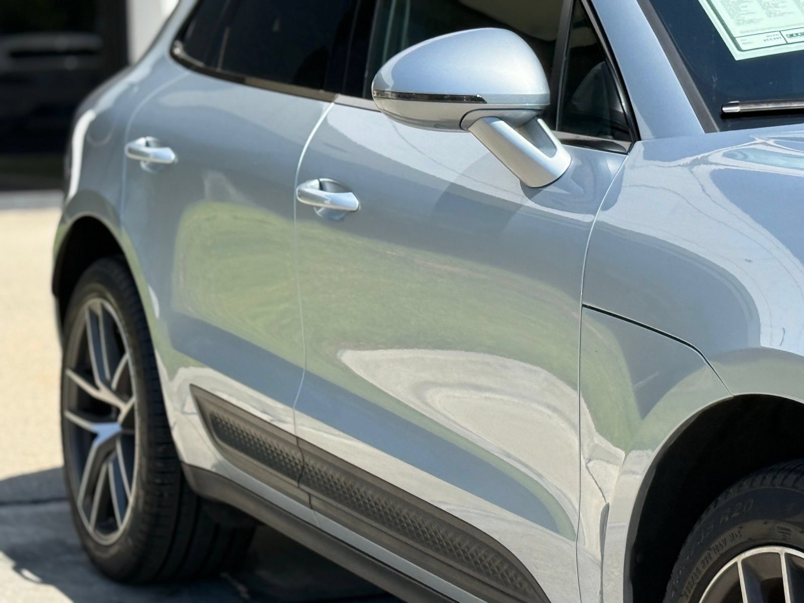 Used 2023 Porsche Macan S AWD/4WD image 9