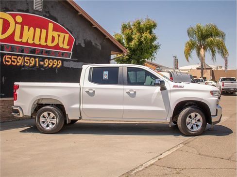 Used 2021 Chevrolet Silverado 1500 LT w/ Diesel Off-Road Package AWD/4WD image 6