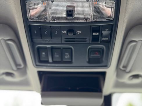 Used 2020 Toyota 4Runner Limited AWD/4WD image 20