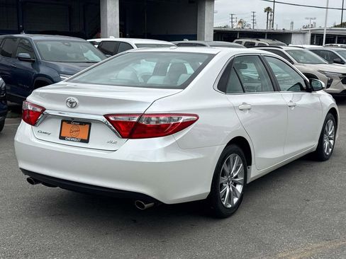 Used 2015 Toyota Camry XLE FWD image 3