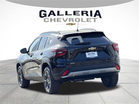 New 2026 Chevrolet Trax LT image 5