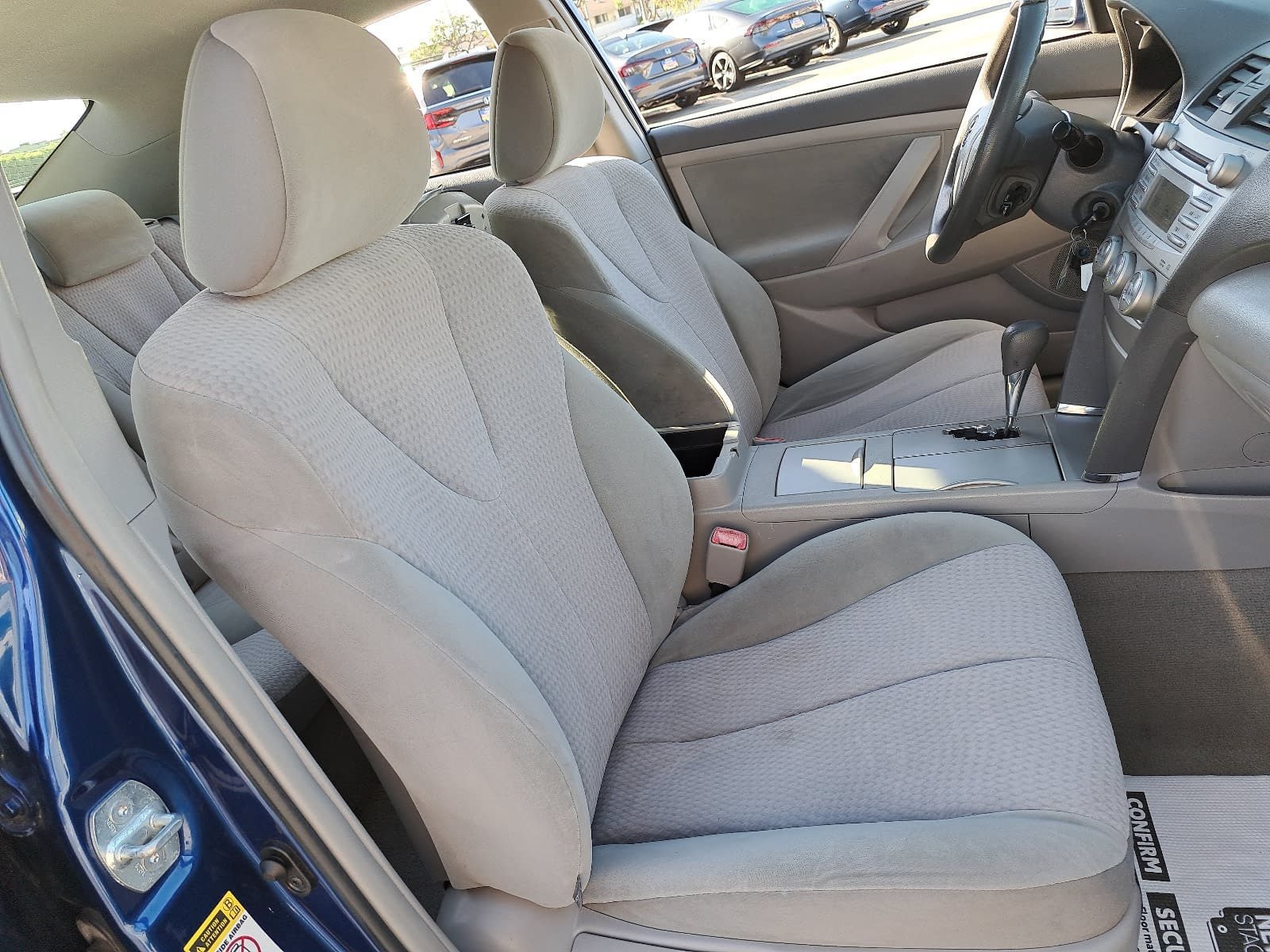 Used 2011 Toyota Camry LE FWD image 10
