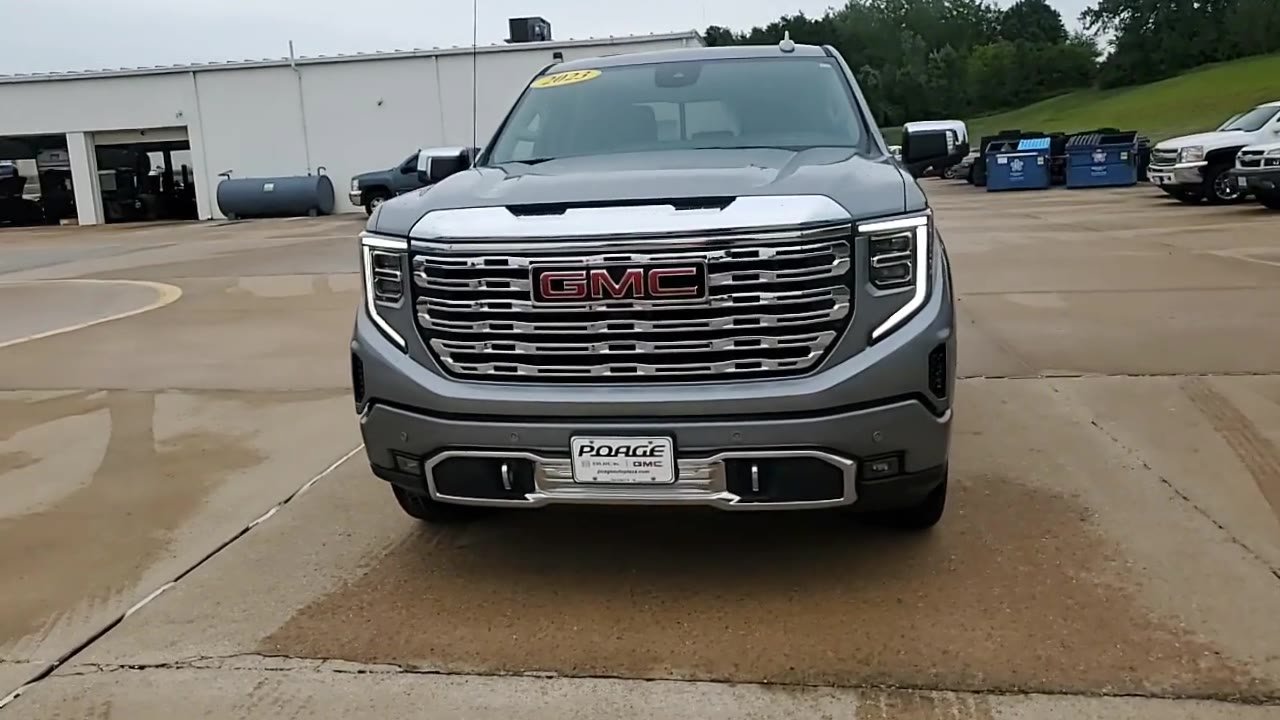 Used 2023 GMC Sierra 1500 Denali w/ Denali Reserve Package AWD/4WD image 3