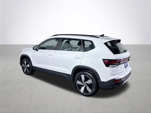 Used 2025 Volkswagen Taos S AWD/4WD image 8
