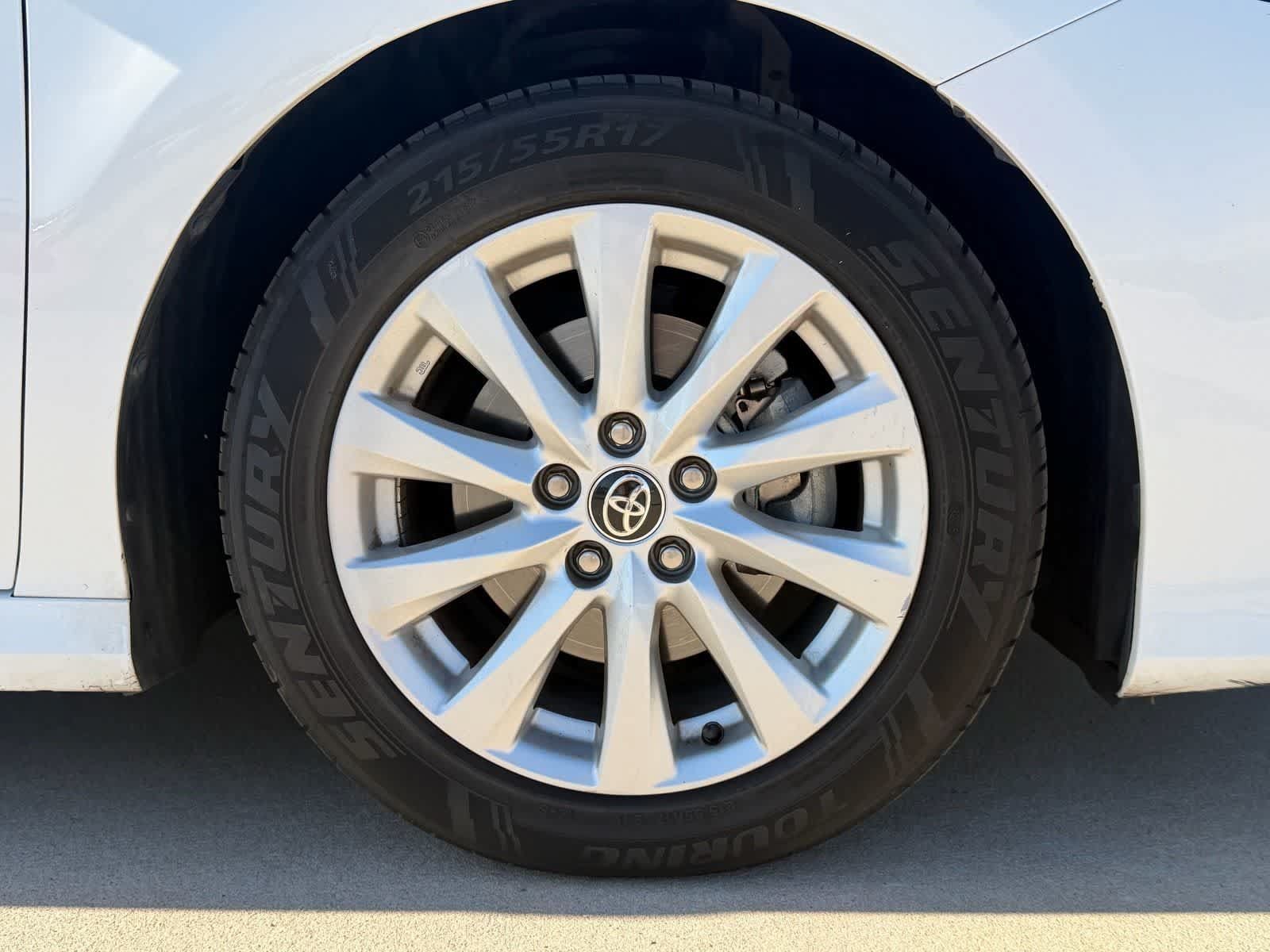 Used 2020 Toyota Camry LE FWD image 10