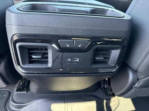 Used 2023 GMC Sierra 1500 AT4 w/ AT4 Premium Package AWD/4WD image 19