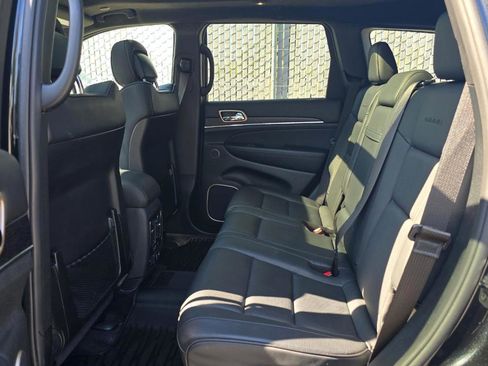 Used 2016 Jeep Grand Cherokee Summit w/ Platinum Series Group AWD/4WD image 13