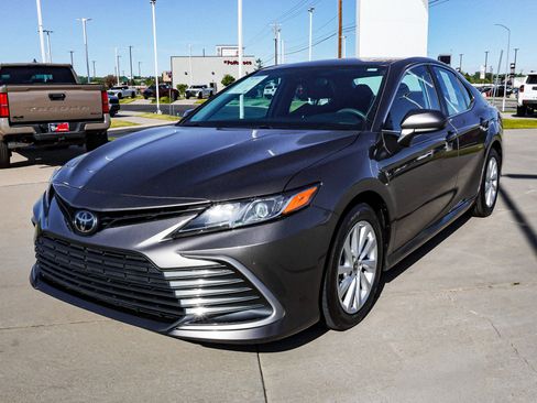 Certified 2023 Toyota Camry LE FWD image 4