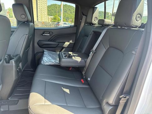 New 2026 Chevrolet Colorado LT w/ LT Convenience Package AWD/4WD image 22