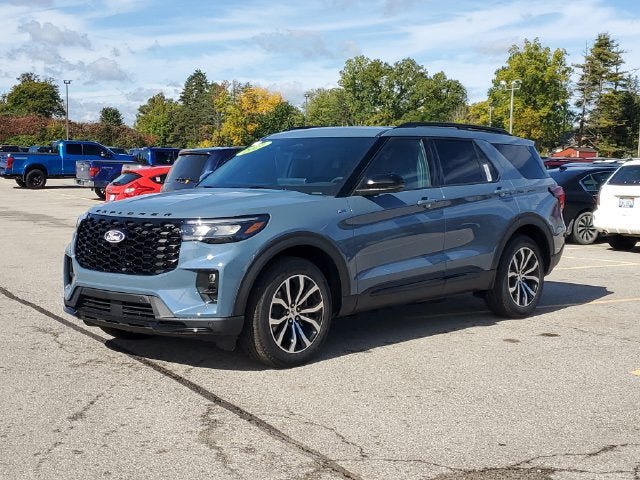 New 2027 Ford Explorer ST-Line AWD/4WD image 2