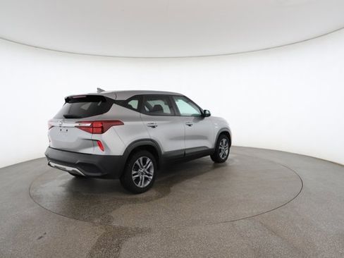 Used 2021 Kia Seltos LX image 18