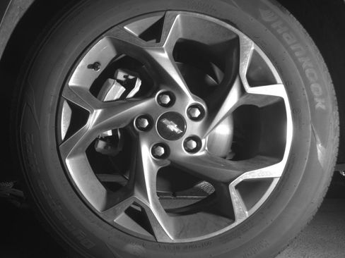 Used 2025 Chevrolet Trax LT w/ LT Convenience Package image 12