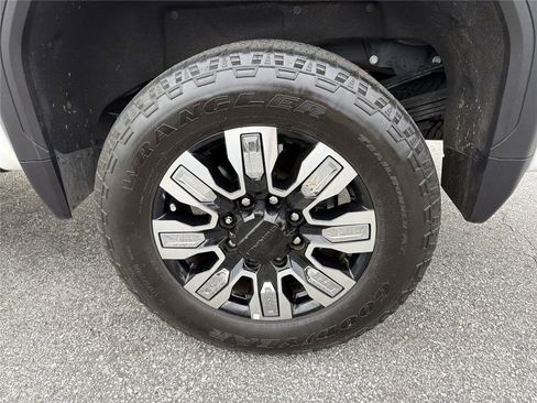 Used 2024 GMC Sierra 2500 Denali w/ Denali Reserve Package AWD/4WD image 19