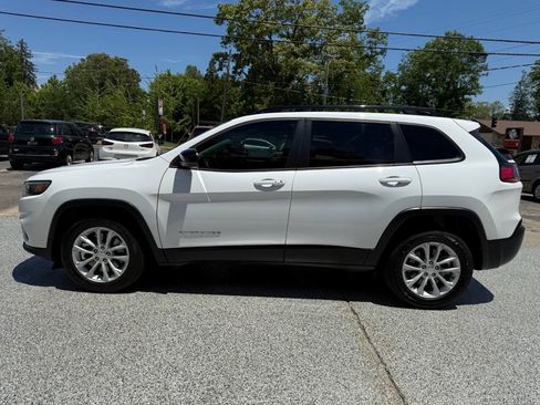 Used 2022 Jeep Cherokee Latitude Lux w/ Sun & Sound Group FWD image 4