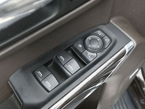 Used 2019 Chevrolet Silverado 1500 LTZ image 22