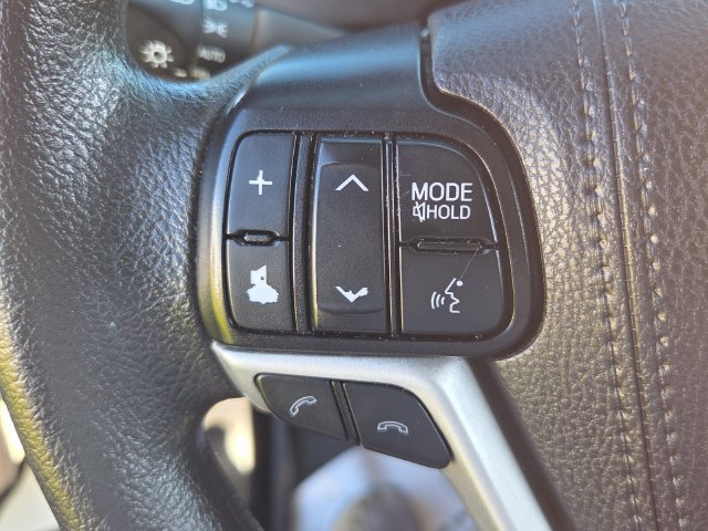 Used 2019 Toyota Highlander LE FWD image 26