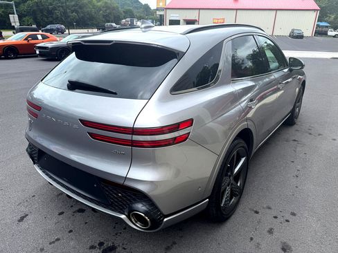 Used 2022 Genesis GV70 2.5T w/ Sport Prestige Package image 6