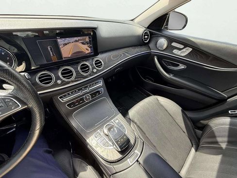Used 2018 Mercedes-Benz E 300 4MATIC image 19