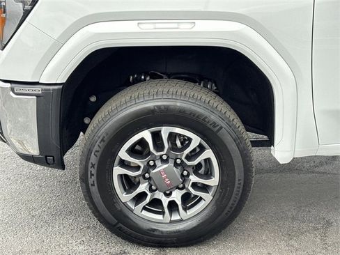 Used 2025 GMC Sierra 2500 SLT w/ SLT Premium Package image 22
