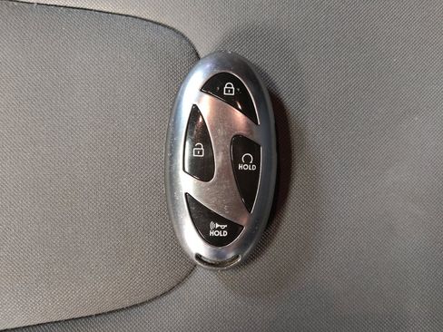 Used 2024 Hyundai Elantra SEL FWD image 32
