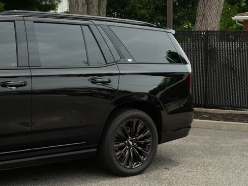 Used 2024 Cadillac Escalade V w/ LPO, ONYX Package AWD/4WD image 45