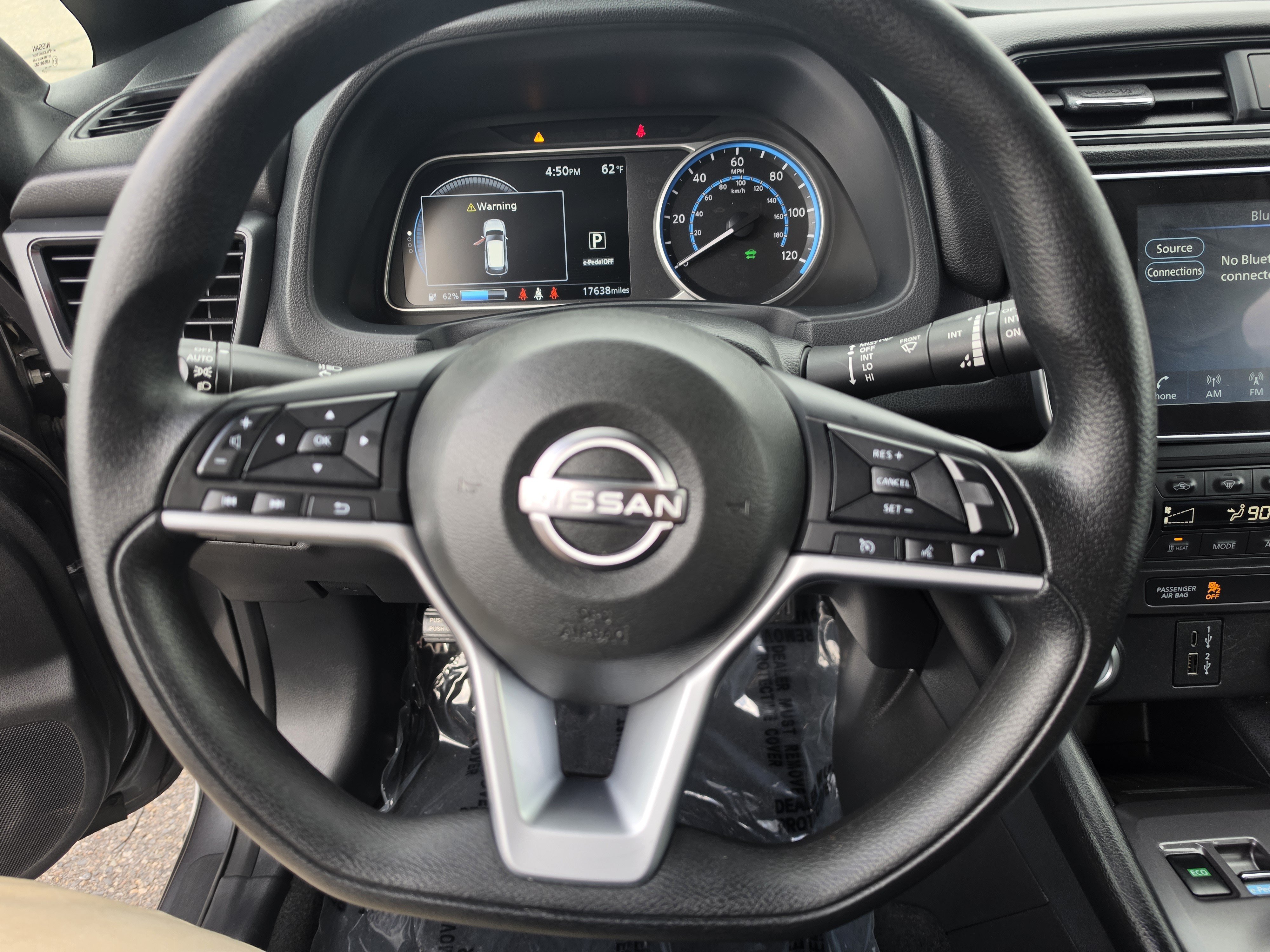 Used 2025 Nissan Leaf S FWD image 15