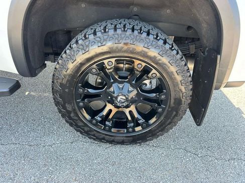 Used 2023 Chevrolet Silverado 1500 ZR2 w/ Technology Package image 15