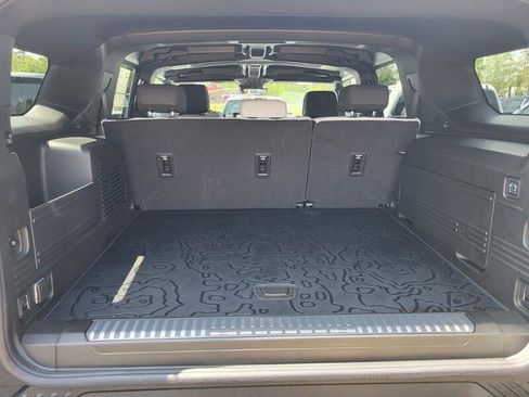 New 2025 GMC Hummer EV 2X w/ LPO, Illumination Package image 9