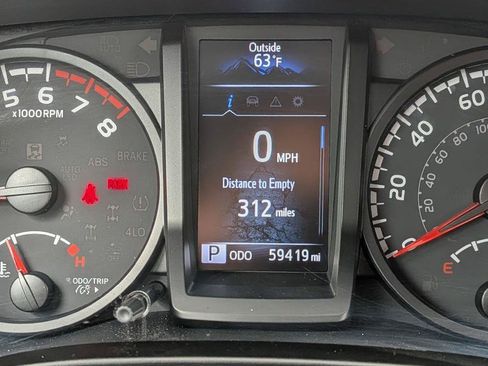 Used 2021 Toyota Tacoma SR AWD/4WD image 17