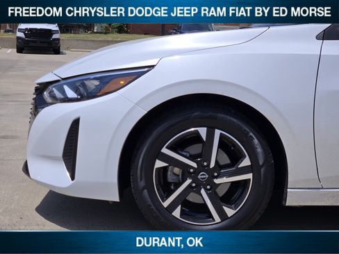 Used 2024 Nissan Sentra SV FWD image 6