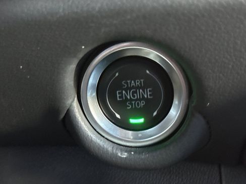 Used 2025 Chevrolet Tahoe LT AWD/4WD image 33