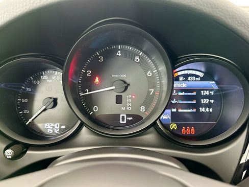 Certified 2023 Porsche Macan AWD/4WD image 34