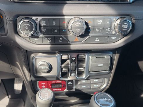 New 2026 Jeep Gladiator Sport AWD/4WD image 26