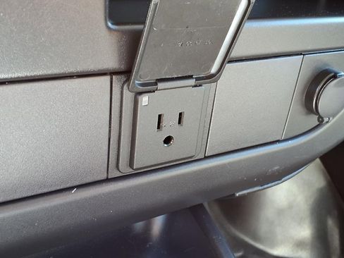 Used 2020 Chevrolet Express 3500 w/ Driver Convenience Package image 38