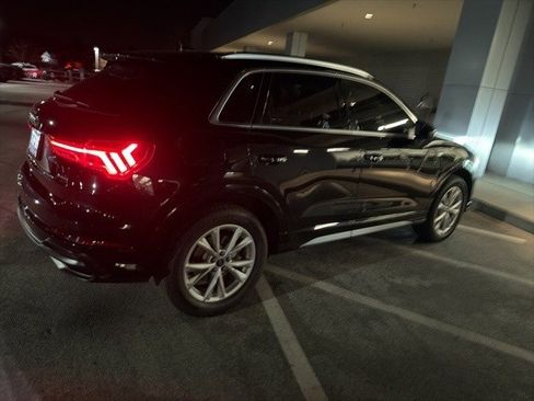 Certified 2022 Audi Q3 2.0T Premium w/ Convenience Package image 4