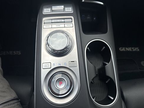 Used 2025 Genesis GV70 2.5T AWD/4WD image 20