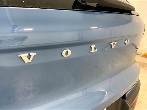 Used 2023 Volvo XC40 B5 Ultimate w/ Protection Package Premier image 30