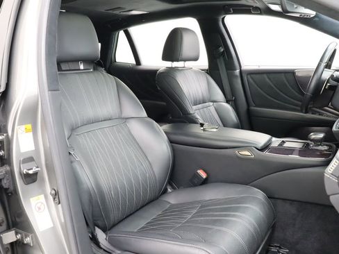 Used 2019 Lexus LS 500 w/ Interior Upgrade Package RWD image 28