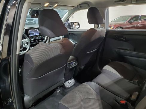 Used 2022 Toyota Highlander L image 26