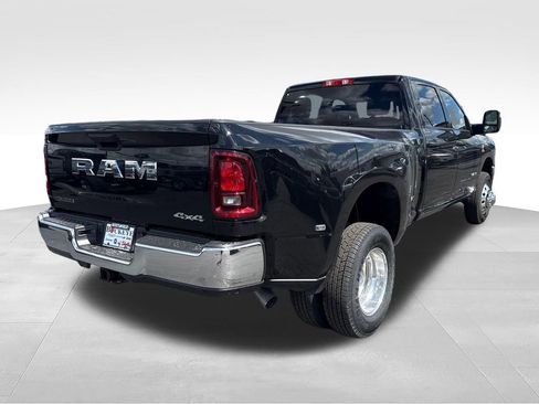 New 2026 RAM 3500 Big Horn AWD/4WD image 3