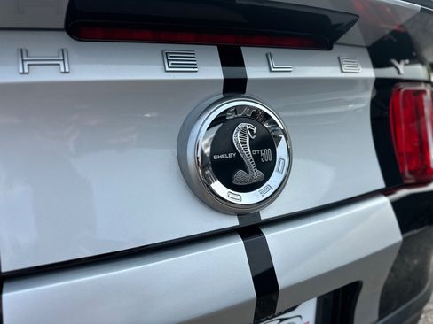 Used 2010 Ford Mustang Shelby GT500 RWD image 12