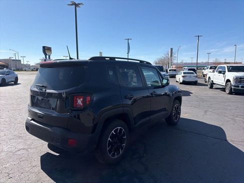 Used 2023 Jeep Renegade Latitude image 7