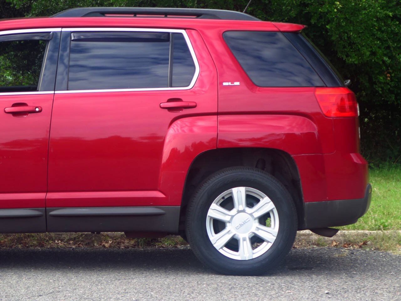 Used 2014 GMC Terrain SLE w/ Convenience Package AWD/4WD image 28