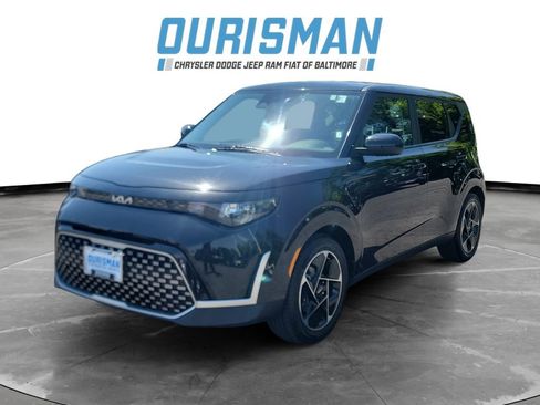 Used 2023 Kia Soul EX FWD image 2