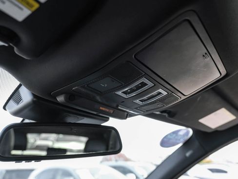 Used 2018 Jaguar F-PACE S image 28